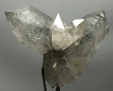 104.4g Rainbow + Natural Movable Water Bubble Quartz Crystal Tip Sample "215