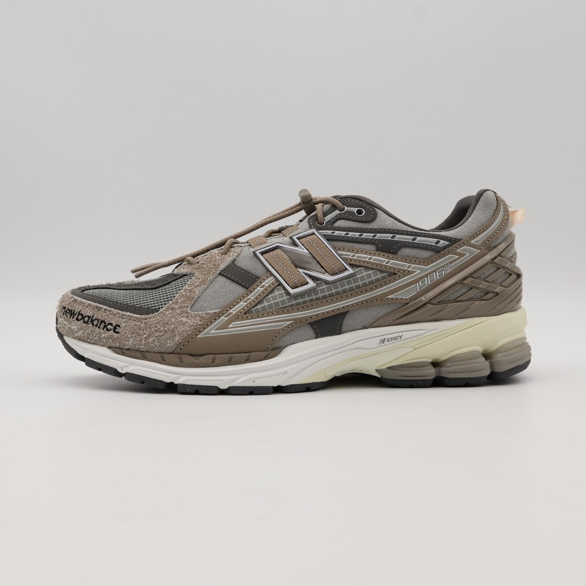 M1906NIH INVINCIBLE N.HOOLYWOOD New Balance 1906U Grey Olive M1906NIH INVINCIBLE N.HOOLYWOOD New Balance 1906U Grey Olive