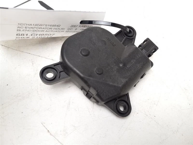 Dodge Ram 1500 2007 actuador de puerta mezclada Foto 2 de 4