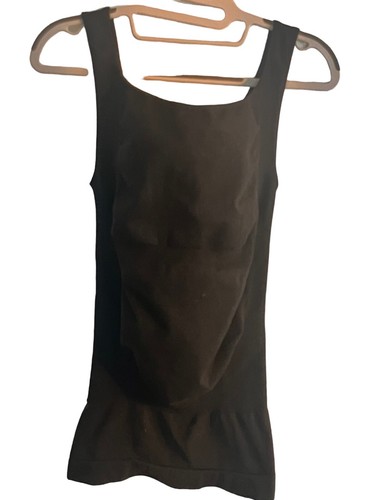 Camiseta sin mangas Blanqi Everyday •S• Soporte para vientre de maternidad negra posparto $72 - Imagen 8 de 9