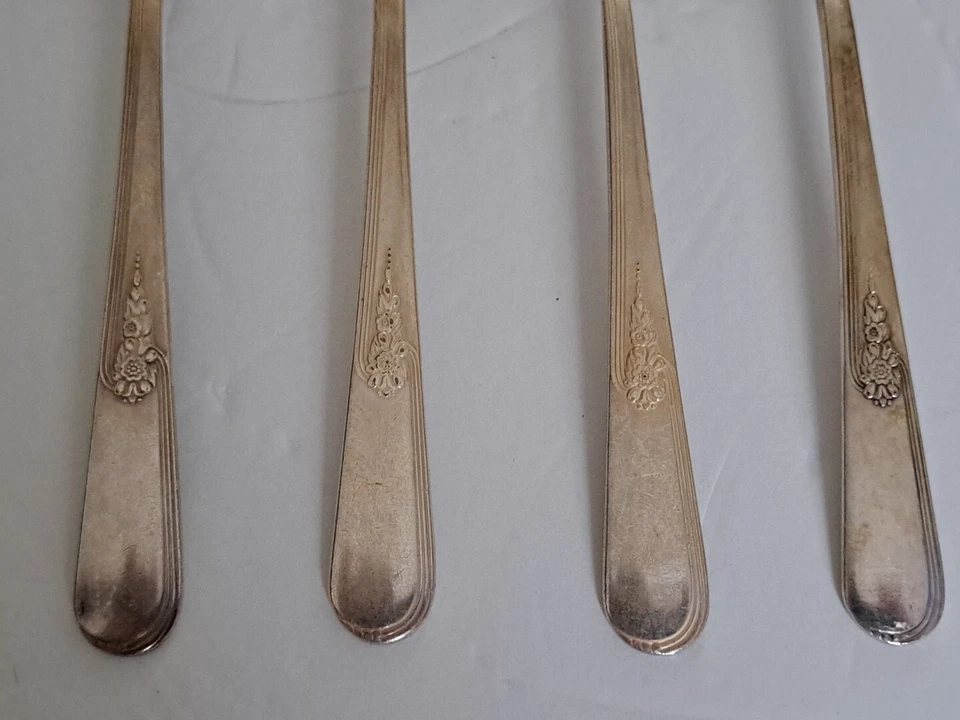 Holmes Edwards 11p YOUTH PATTERN IS Inlaid Silverplate Flatware Fork Spoon Knife - Image 4 of 4