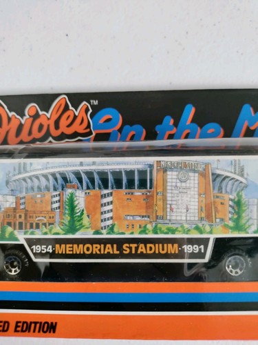 Matchbox Orioles Memorial Stadiu 54-91 on the Move Transporter Mack TRK Bj 1991 Vintage - Bild 3 von 5