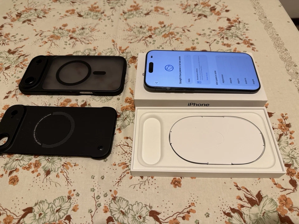 Apple iPhone 17 · 256GB, foto 2 di 5