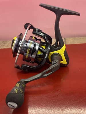Lew's Mach Pro MP30 Spinning Fishing Reel---Unfished