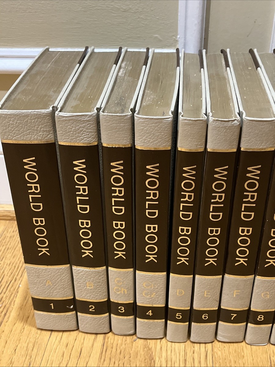 Vintage 1975 World Book Encyclopedia Complete Set (Volumes 1-26) +