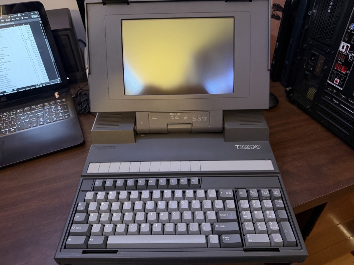 Toshiba T3200 Luggable Notebook Laptop- tested working with DOS