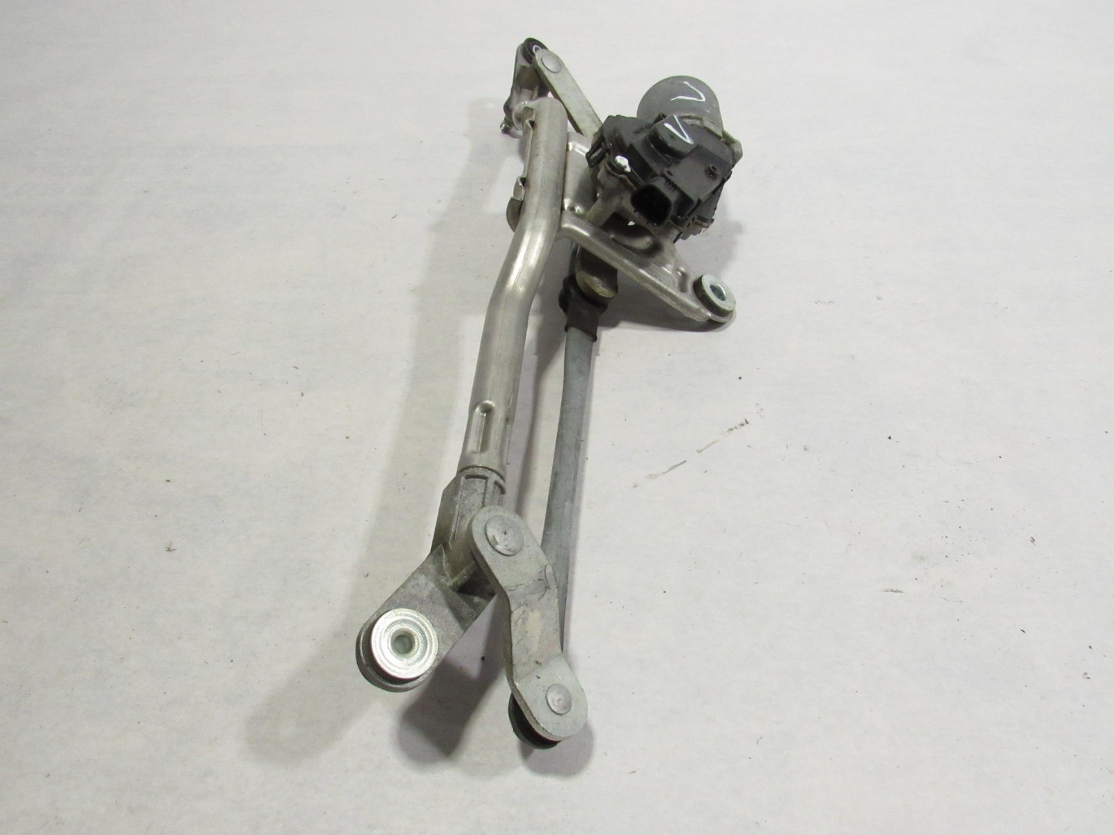Ferrari 488 Spider 2017 Windshield Wiper Transmission Linkage W/ Motor 15-19 |@2
