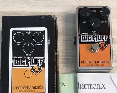 Electro-Harmonix Op Amp Big Muff Pi Distortion/Sustainer Guitar Effects pedal