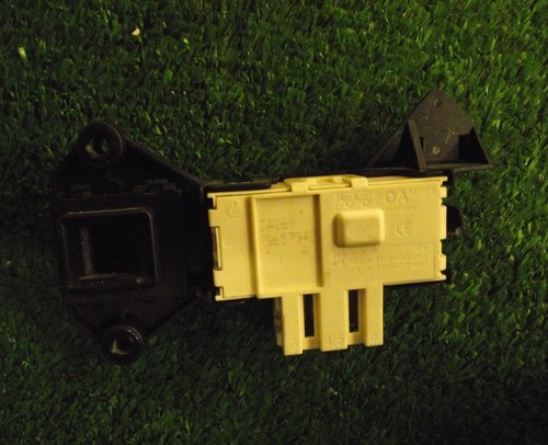 Waschmaschine Whirlpool AWO/R5406 Türschloss