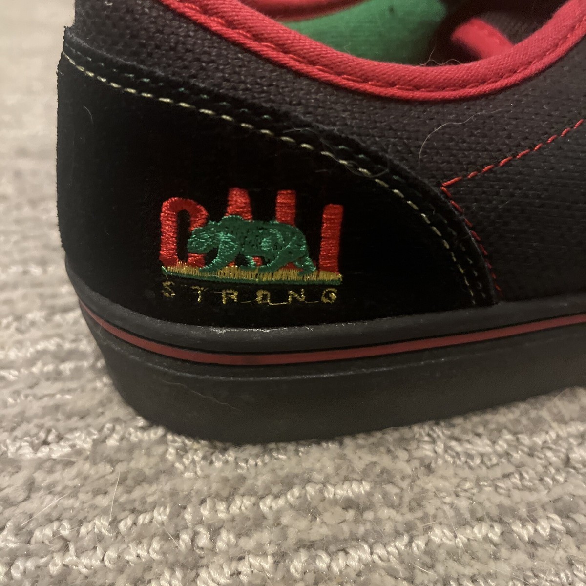 Mens Cali Strong Casual Rasta Skate Shoes sz 10 Black Green  display picture 1