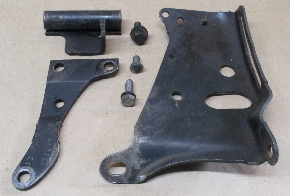 Juego de soportes de ajuste del alternador GM Chevrolet Chevy Nova 1977 OEM CON PERNOS Foto 3 de 3