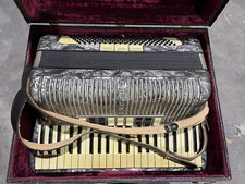 Accordion Hohner Verdi II M, 120 bass, w/Case