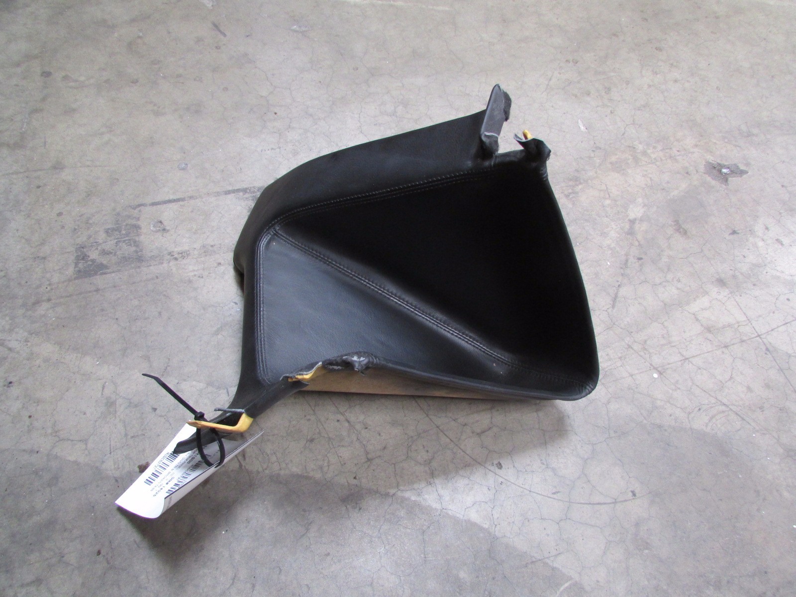 Ferrari 360 Coupe, RH Quarter Window Trim, Black, Broken Tabs P/N 63580900