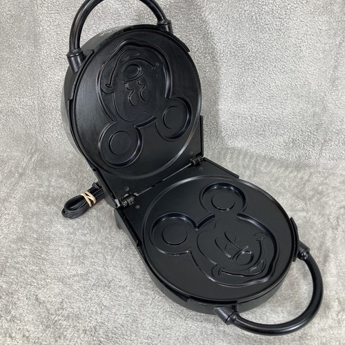 villaware mickey's waffler