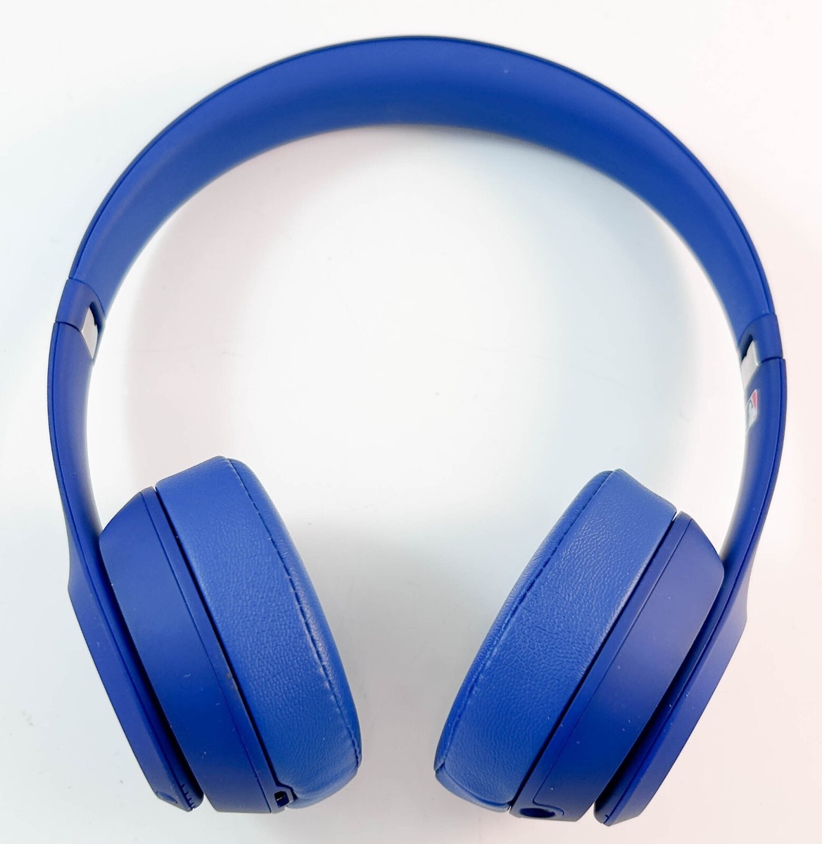 BEATS BY DR. DRE SOLO 2 WIRELESS ON-EAR HEADPHONES W. POP BEATS BY DR. DRE SOLO 2 WIRELESS ON-EAR HEADPHONES W. POP