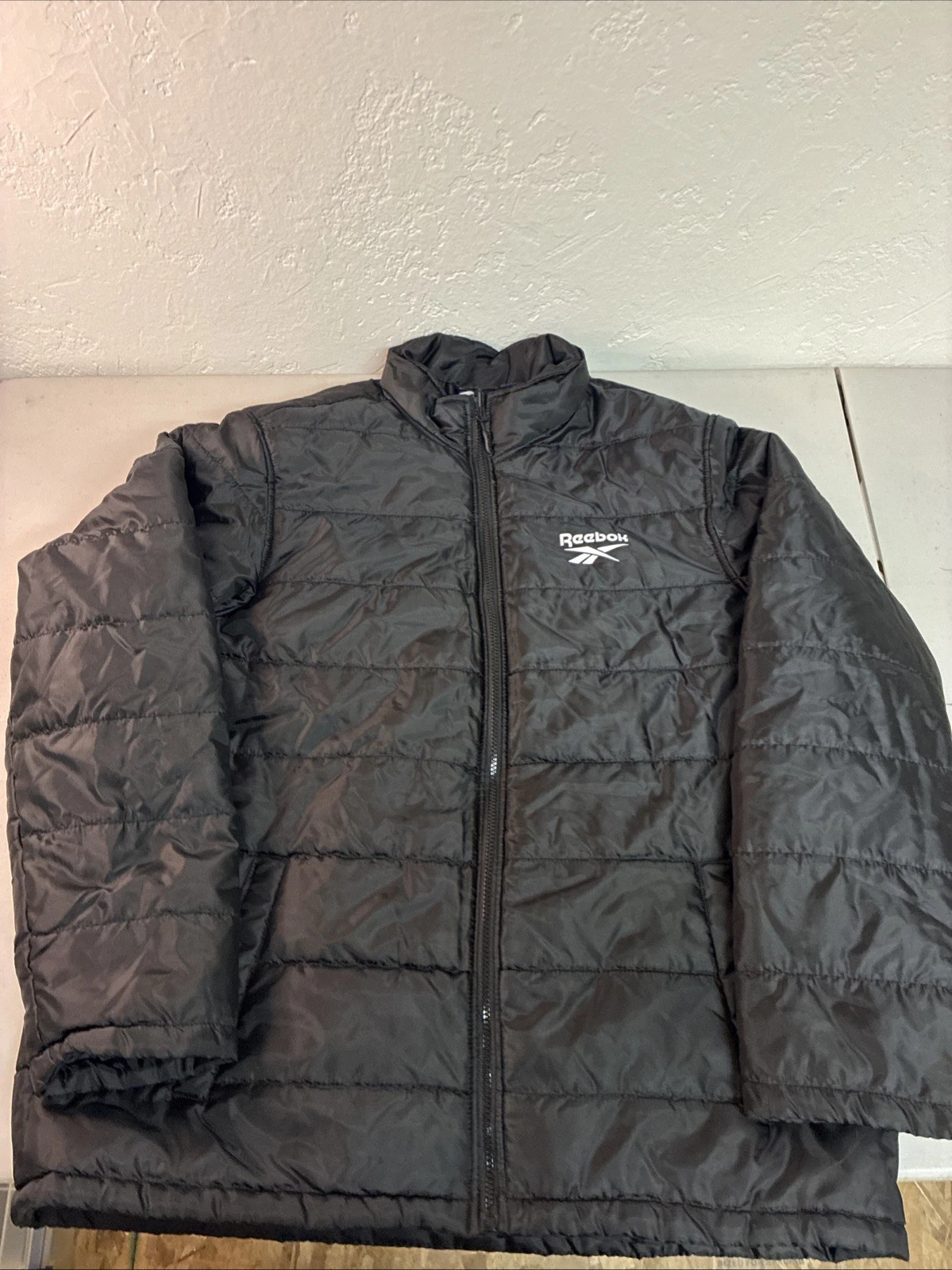Men’s Reebok PufferJacket Color Black Size Large Long Style Full Zip