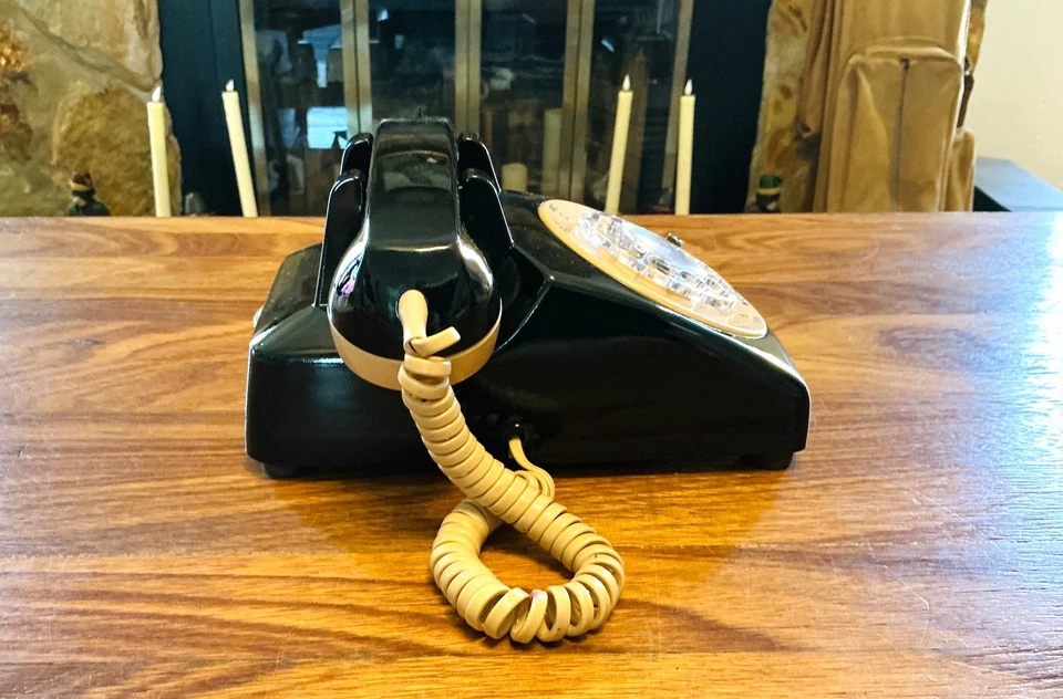 Teléfono de marcación giratoria vintage Stromberg Carlson FUNCIONANDO, teléfono negro y tostado Foto 4 de 4