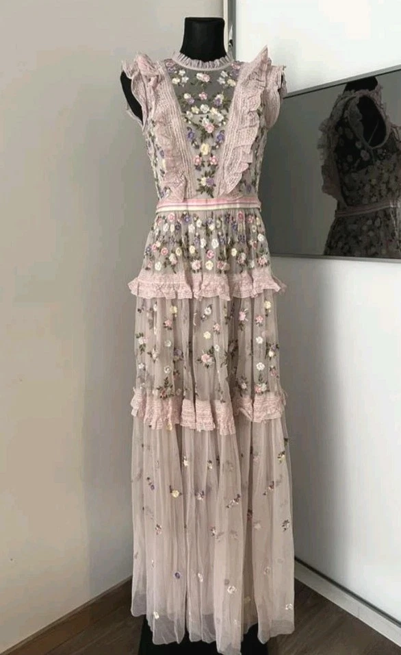 Vestido Aguja e Hilo Romántico Floral Bordado Púrpura Claro SS2018 Talla S EE. UU. 6 Foto 2 de 4