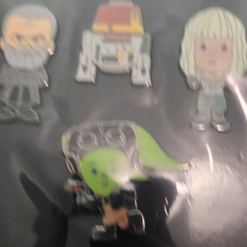 STAR WARS CELEBRATION JAPAN Exclusive AHSOKA PIN SET Baylon CHOPPER in Hand US - 第 2/4 張圖片