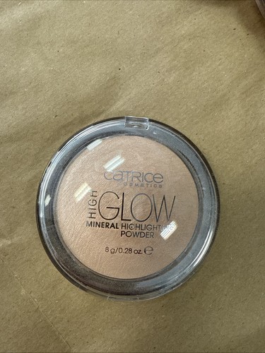 Catrice High Glow Mineral Highlighting Powder 8 g - 010 Light Infusion - Bild 1 von 3