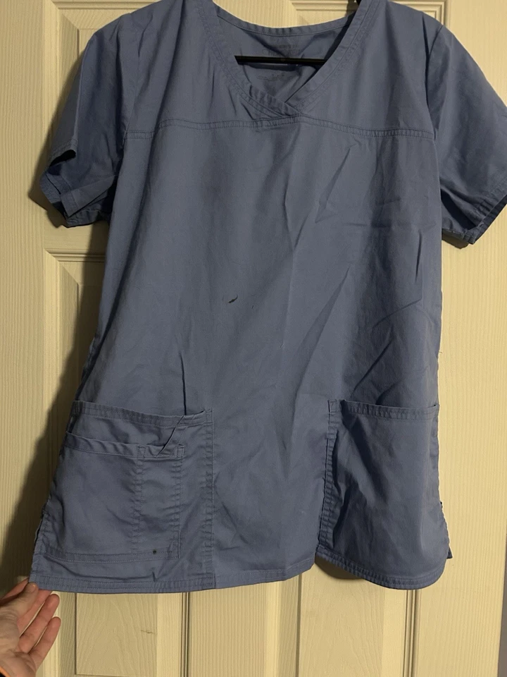 Lote de Exfoliantes Médicos para Mujer Talla Mediana Colores Surtidos Prendas para el torso y Pantalones Foto 2 de 4