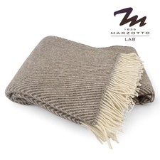 Plaid in pura lana vergine con frange di MARZOTTO Art. ROMBO NAT Var. <br />BEIG