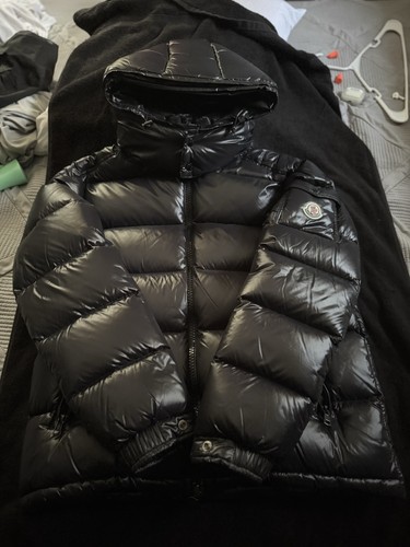Moncler Men’s Black Hooded Down Puffer Jacket Full Zip Stand-Up Collar Size 3