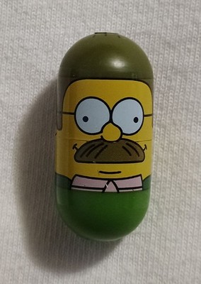 VINTAGE SPIN MASTER 2004 THE SIMPSONS MIGHTY BEANZ NUMBER 8 NED FLANDERS BEAN