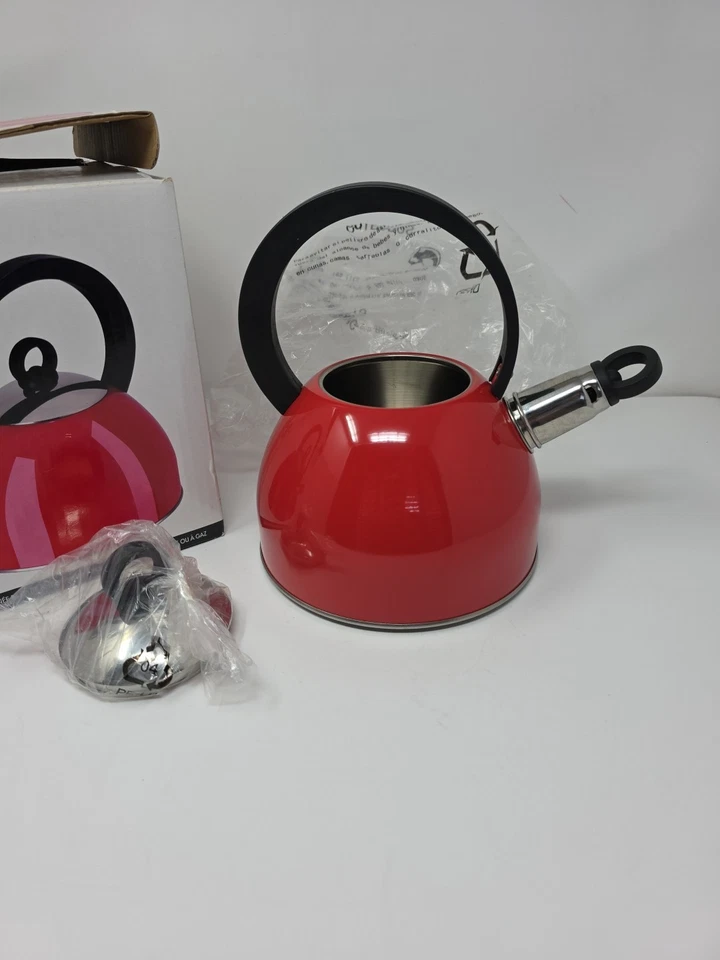 Свистящий чайник OGGI с бакелитовой ручкой из нержавеющей стали 1,9 литра/64 унции красный б/у один раз - Изображение 3 из 4