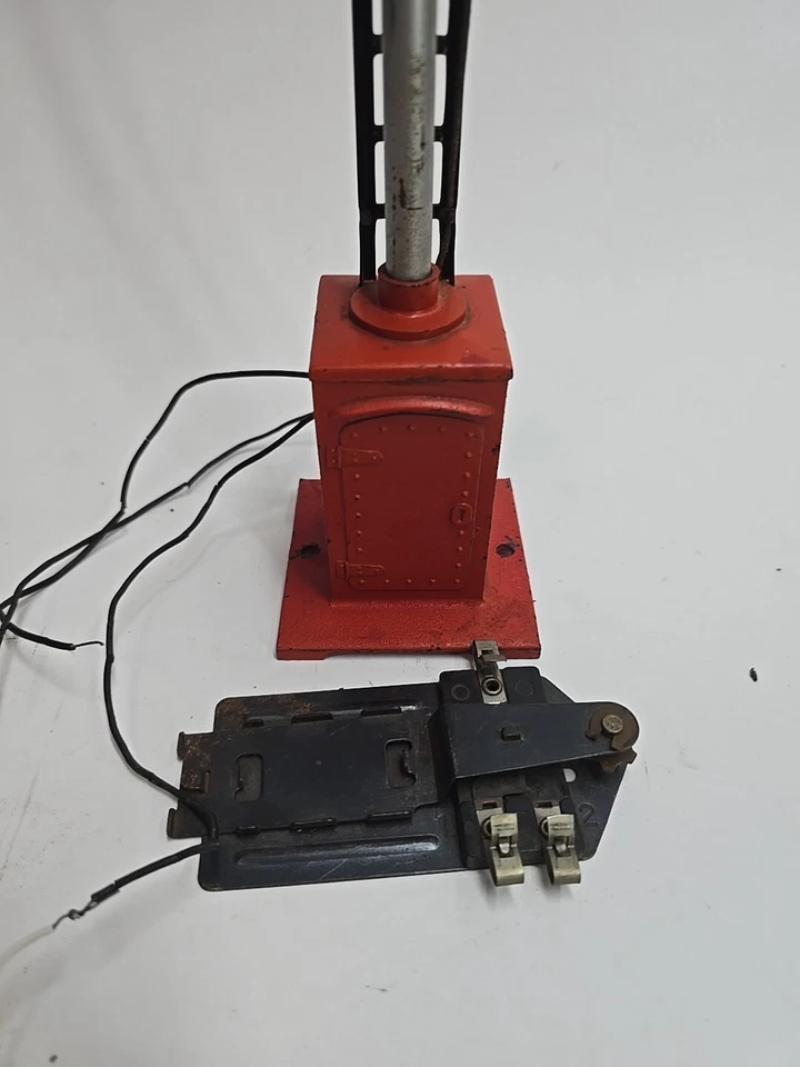 1926-42 Prewar LIONEL Standard Gauge #80 OPERATING SEMAPHORE + Contector - WORKS - Image 2 of 4