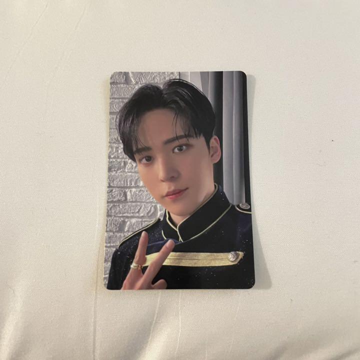 ATEEZ THE WORLD EP.1: MOVEMENT Japan Limited photo card at