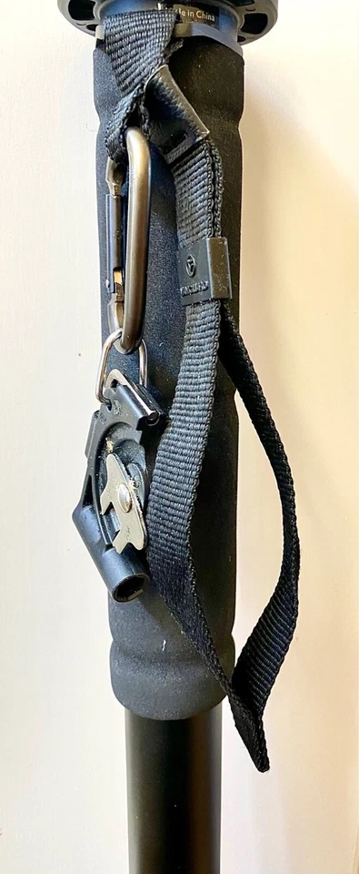 Vanguard Tracker AP-364 Monopod Aluminum Alloy Adjustable Rubber Ft -3 Stage Leg - Image 4 of 4