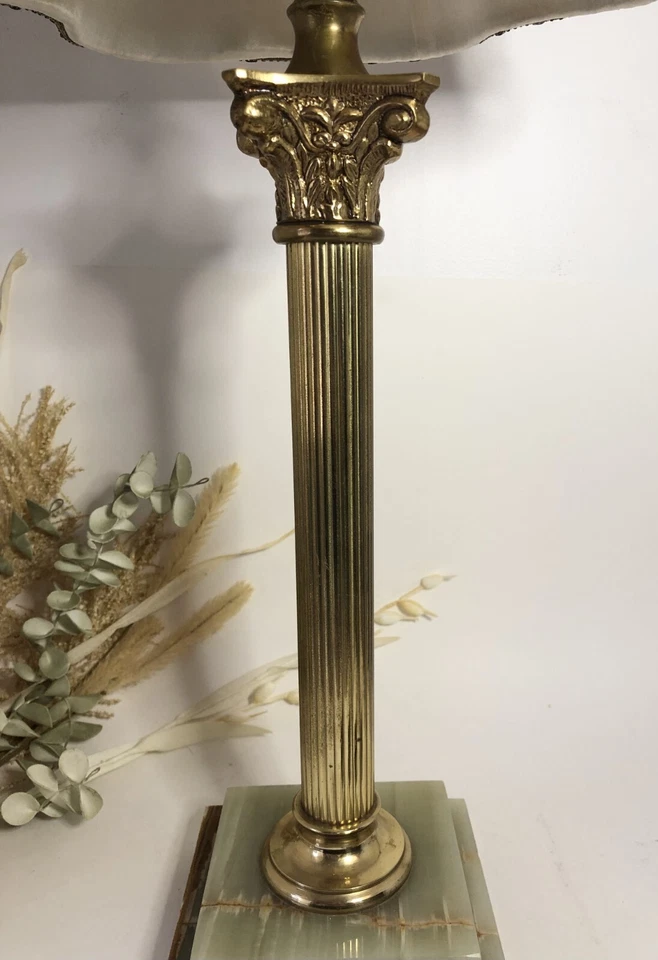 Grande lampe de table - Colonne corinthienne en laiton avec ornement - Photo 4/4