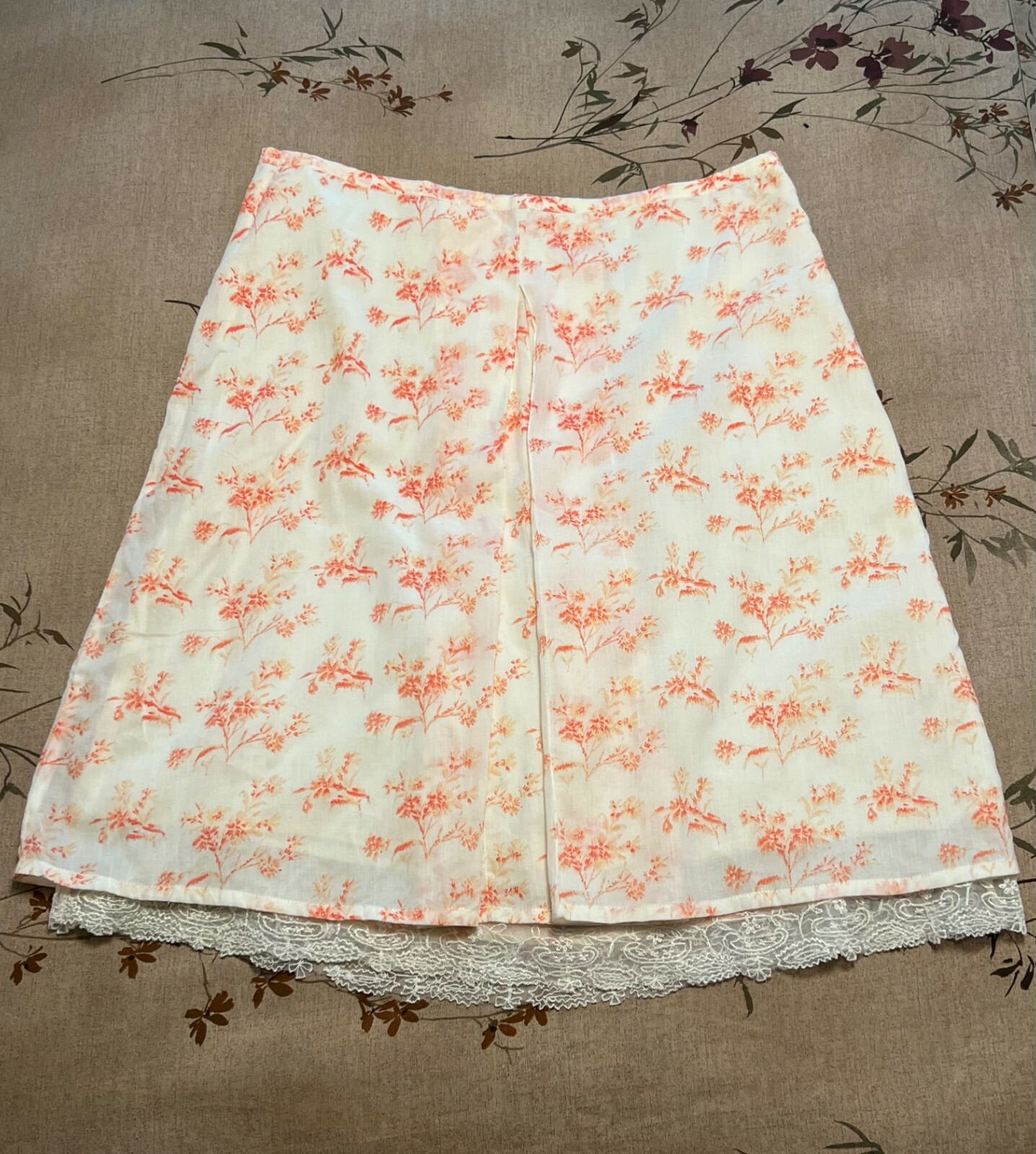Jupe Fleurie Odille Taille 6 - Modèle Longueur Genou, Coupe A-Line, Occasion Très Bon état