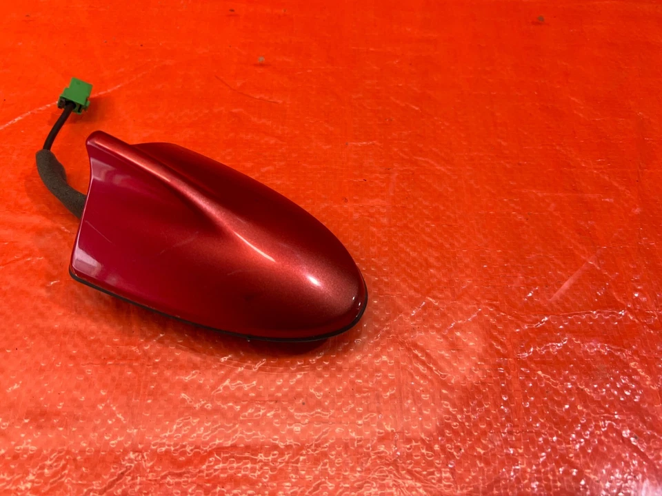 14-20 INFINITI Q50 / 17-20 Q60 - FACTORY SHARK FINE ANTENNA ASSEMBLY - OEM #113 - Imagem 4 de 4