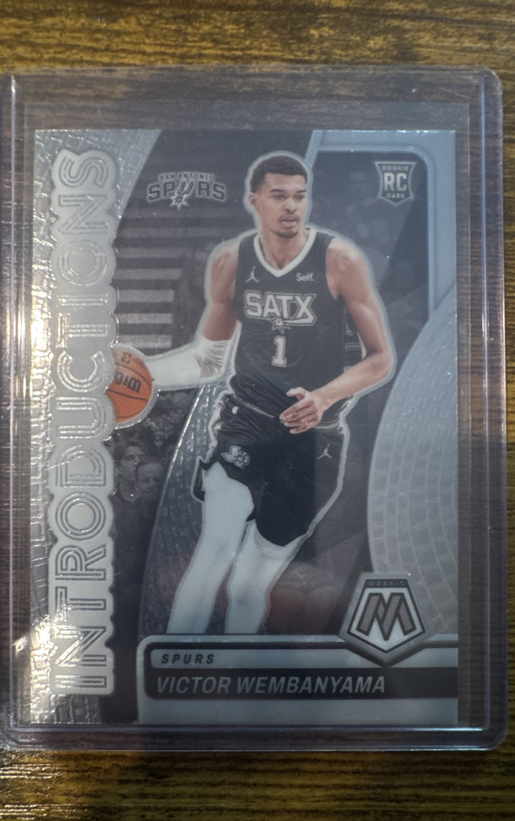 2023-24 Panini Mosaic - Introductions Victor Wembanyama #8 (RC)