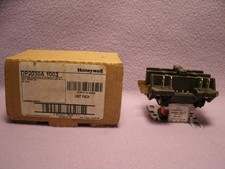 New Honeywell DP2030A 1003 Definite Purpose Contactor DPST 24V, 50/60Hz, 30A