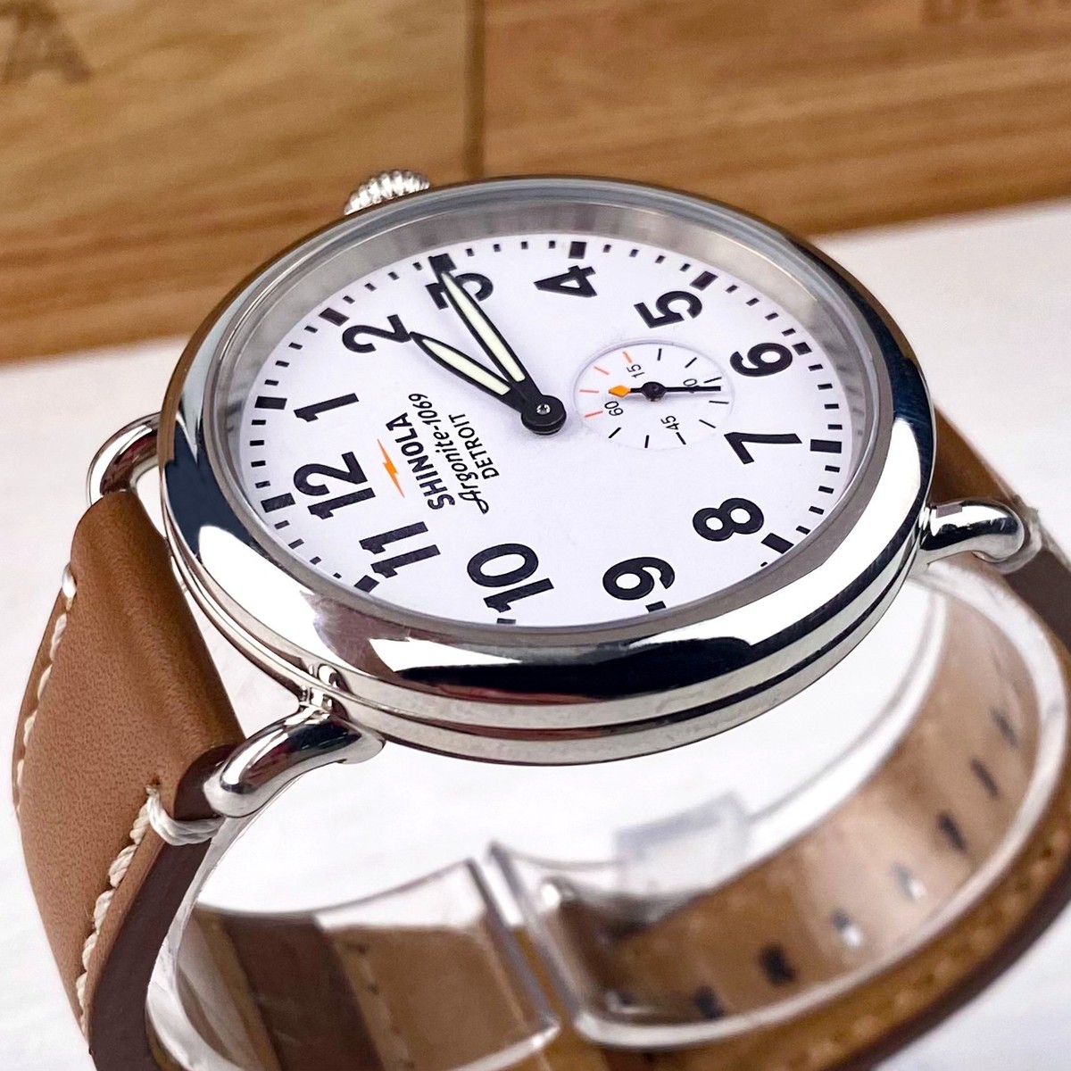 Shinola The Runwell 41mm White Dial Leather Strap Argonite 1069