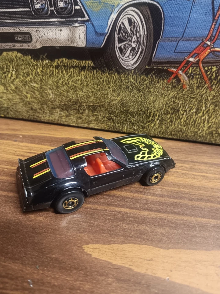Hot Wheels Hot Bird negro con interior rojo personalizado Foto 2 de 4