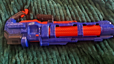 Nerf Titan Elite CS-50 Massiver Spielzeugblaster