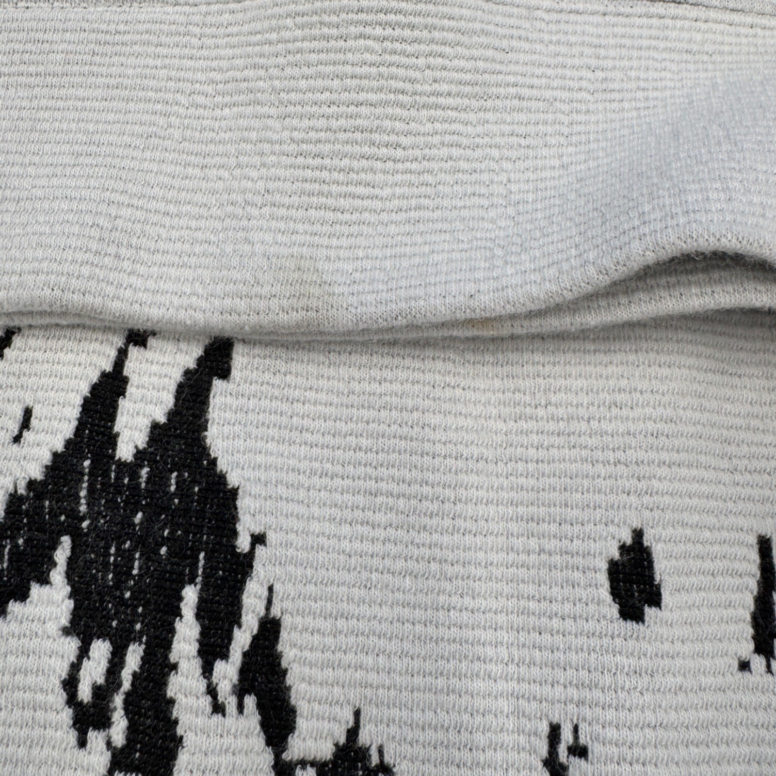 H&M Men Sweater Sweatshirt Crewneck Long Sleeve Graphic Print White Black Size L thumbnail 8