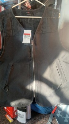 Mens Large Jordan Essential vest, new  with  tags.