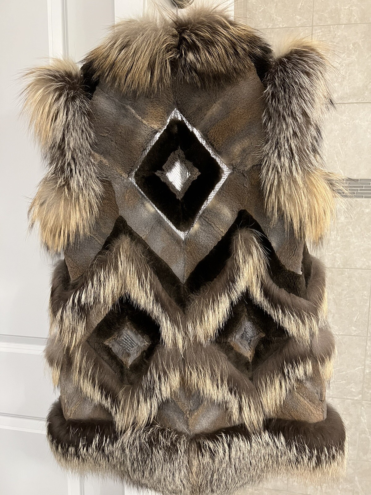 Picture 2 of 5