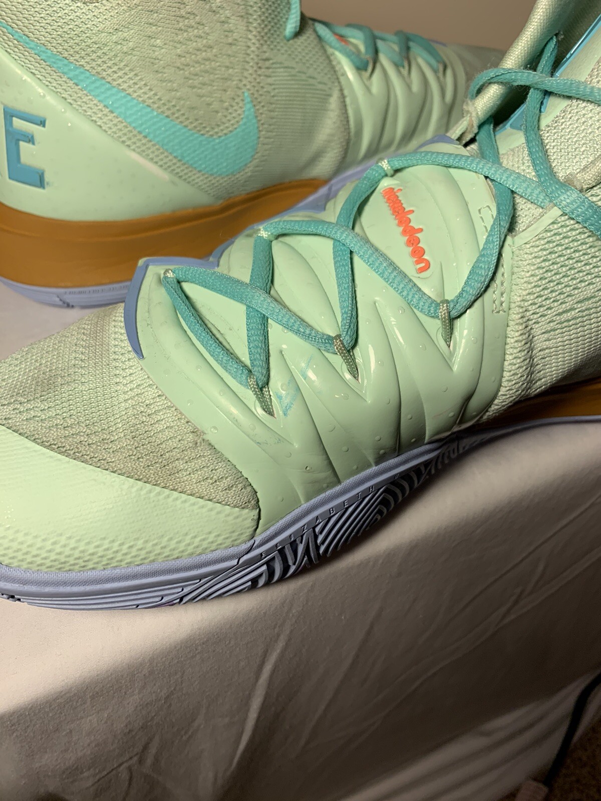 kyrie squidward size 7