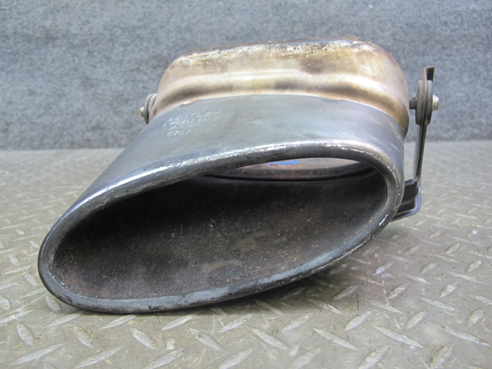 03-12 BENTLEY CONTINENTAL GTC GT 6.0L REAR LEFT & RIGHT EXHAUST MUFFLER TIPS SET