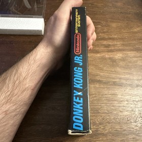 Donkey Kong Jr. (Nintendo NES, 1986) Complete CIB - 5 Screw Hangtab - Authentic