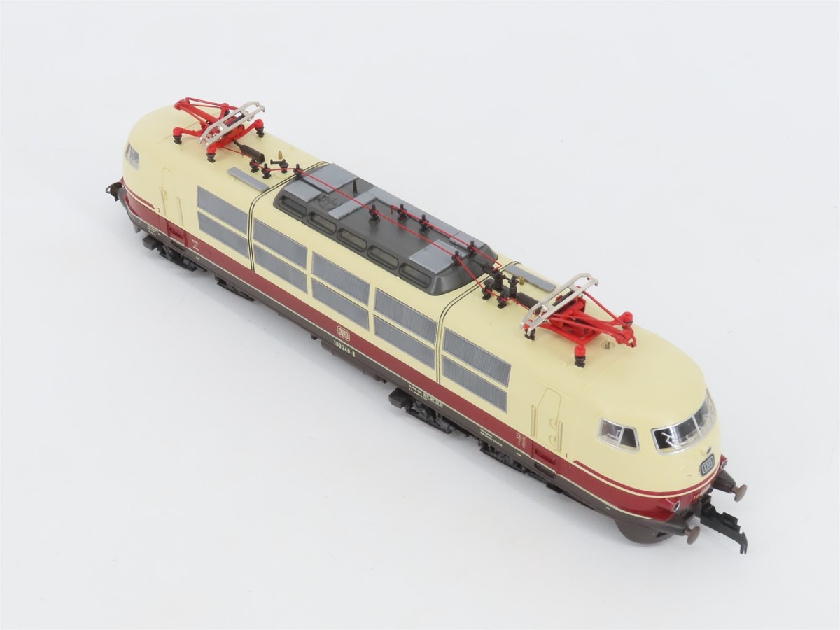 HO Scale Roco 04146A DB Deutsche Bahn BR 103 Electric Locomotive