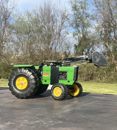 Vintage Tonka Green Front Loader Tractor XMB 975 & XR 101 Tires