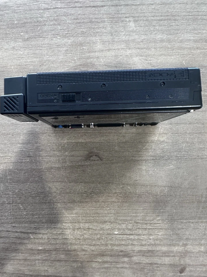 Hitachi CP-55R 80’s FM/AM Stereo Cassette Recorder Vintage Rare Read Desc - Image 3 of 4