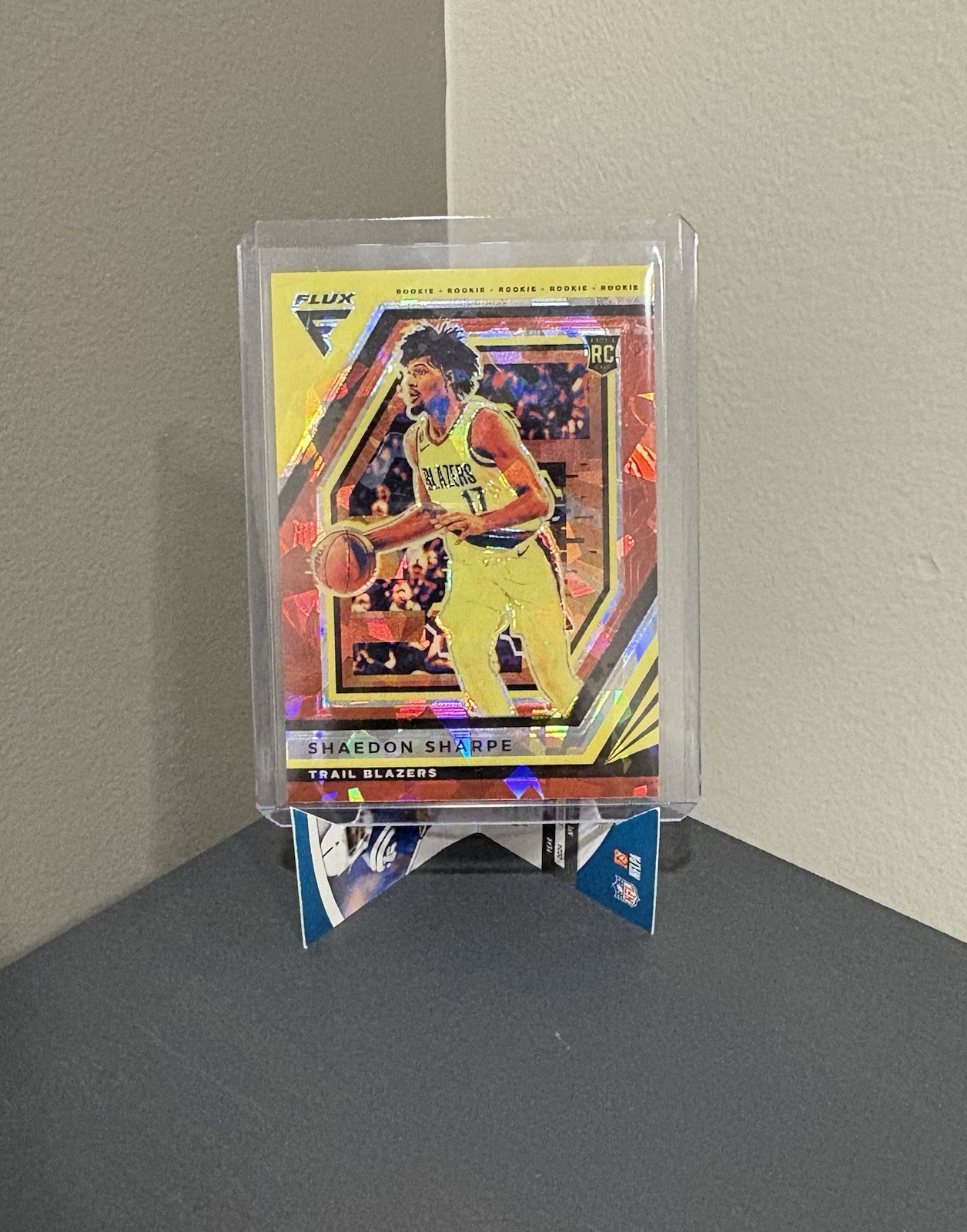 2022-23 Panini Flux Rookies Shaedon Sharpe #207 Red Cracked Ice Prizm (RC)